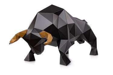 Sculpture of a bull from metal in a polygonal style thumb