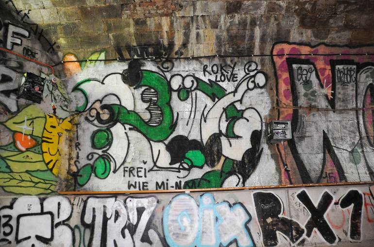 Original Documentary Graffiti Photography by Minerba Sonia