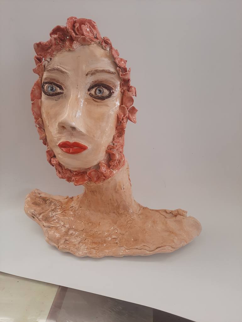Original Contemporary Women Sculpture by Bilge Dogrucuoglu