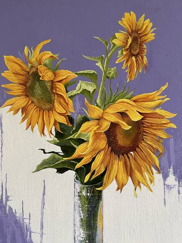 Sunflowers in vase thumb