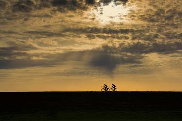 SUNSET CYCLISTS thumb