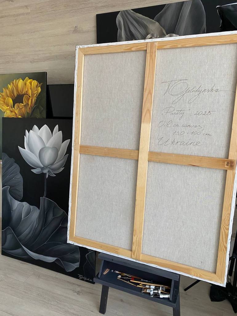 Original Minimalism Floral Painting by Tanya Golodynska