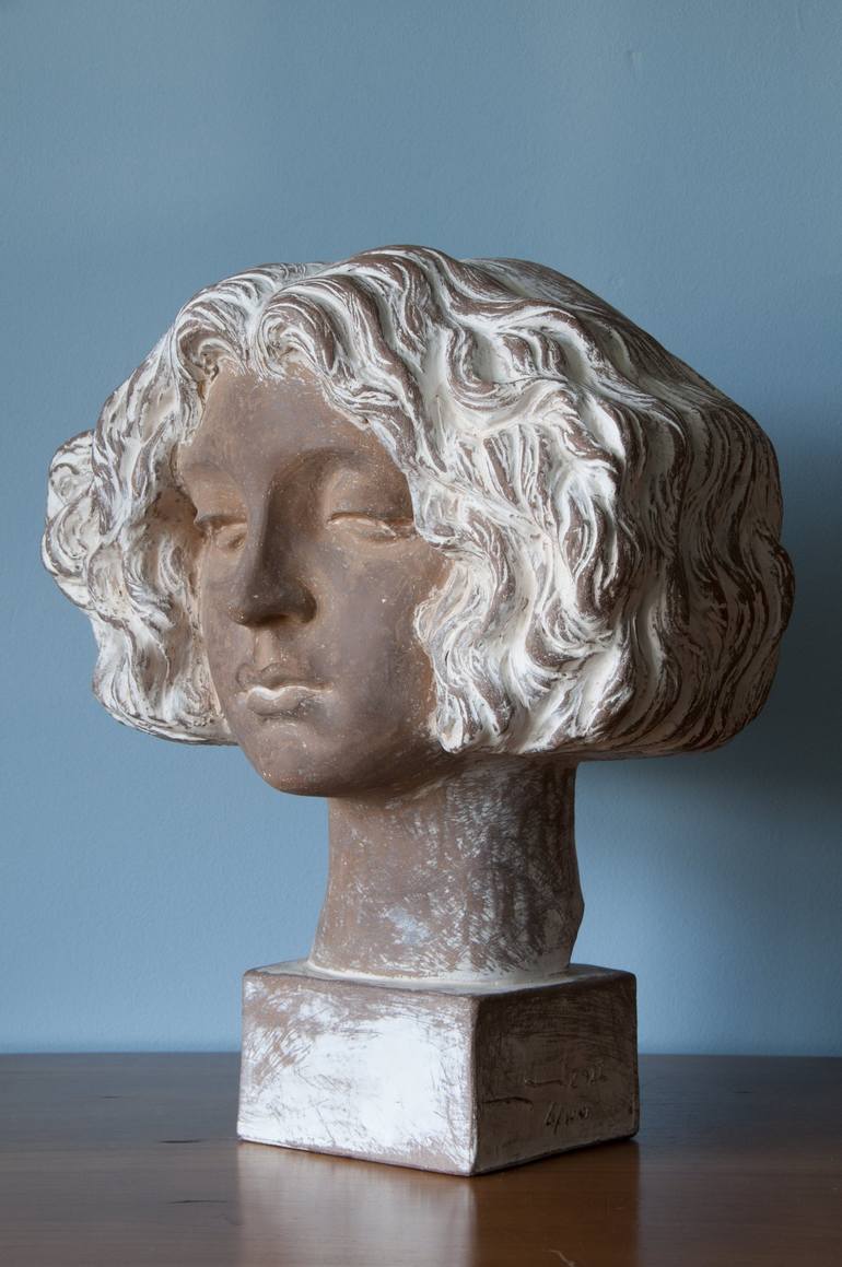 Original Art Nouveau Women Sculpture by Proyecto  de Arte Nuevo