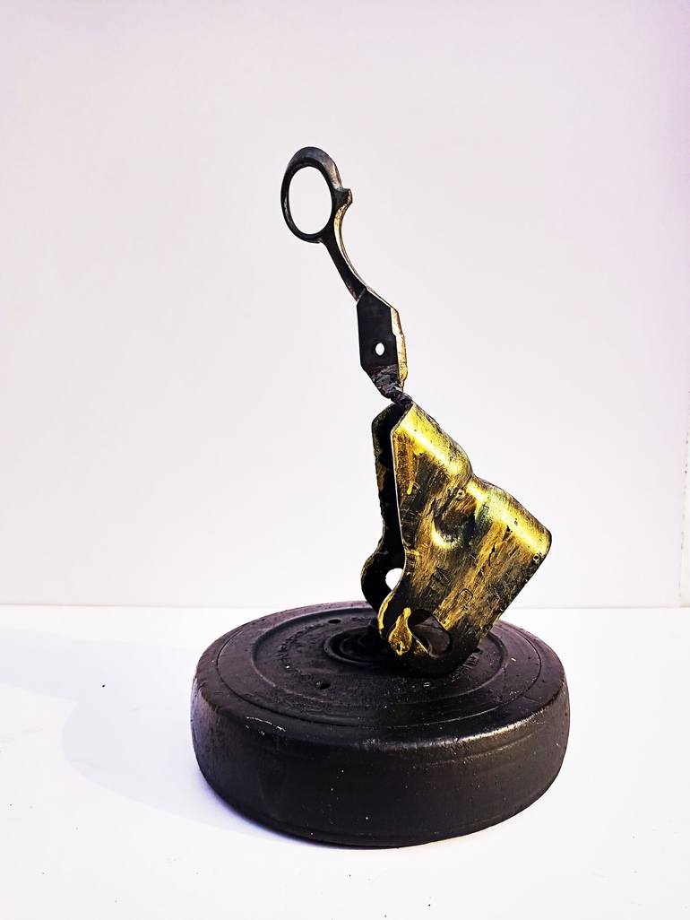 Original Abstract Sculpture by FRIDAY ILANI