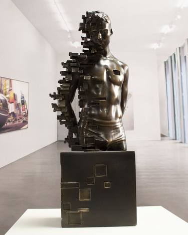 Pixelated young torso - Miguel Guia Modern Bronze layer Sculpture thumb