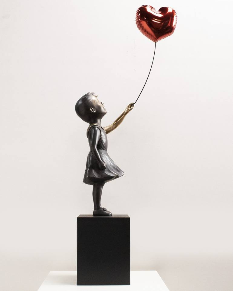 Original Love Sculpture by Miguel Guía