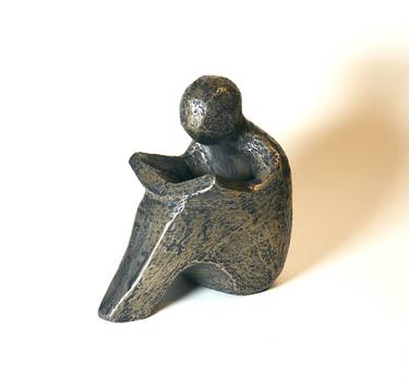 THE READER (Bronze - small) thumb