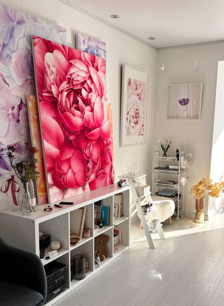Original Contemporary Floral Painting by Natalie Gzoim