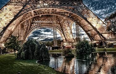 Eiffel garden thumb