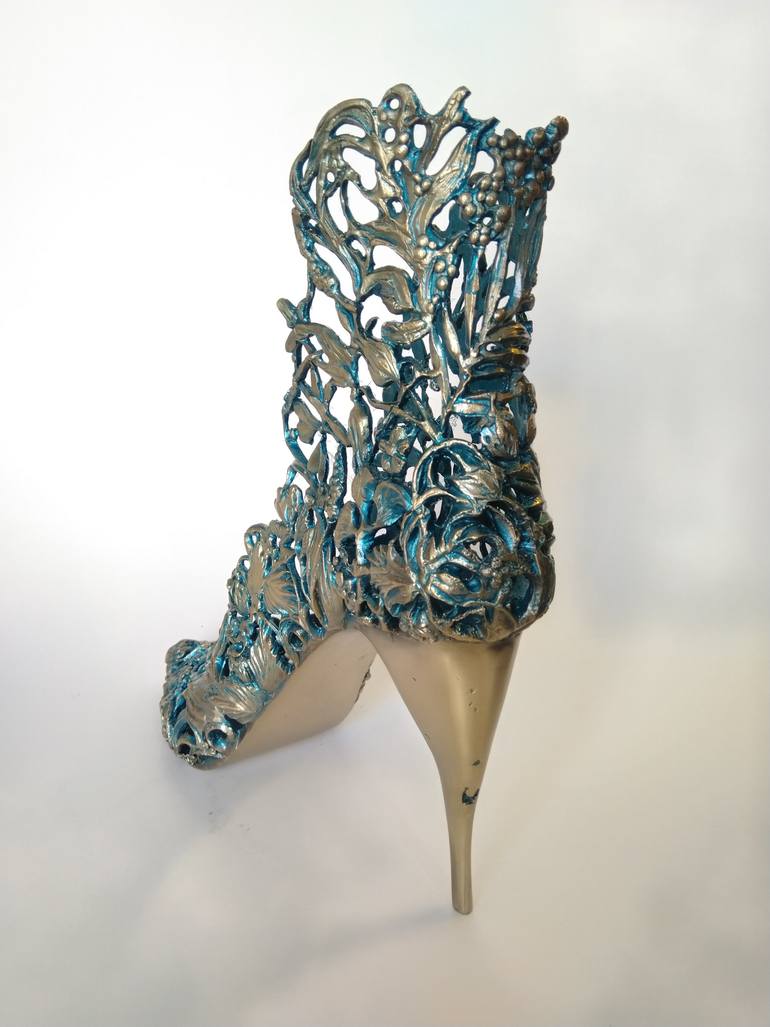 Original Contemporary Fashion Sculpture by Marius Zavadskis