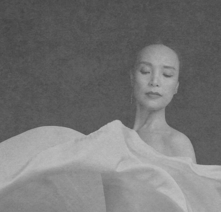 Original Conceptual Women Photography by Xidong Luo