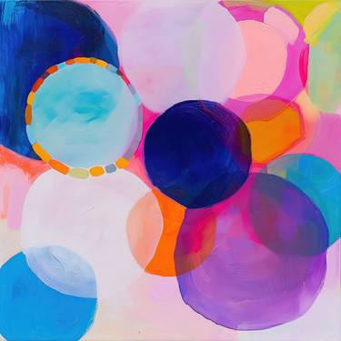 Painting of bold and bright circles 29012410 thumb