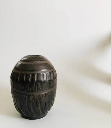 Beehive (Black Pottery) thumb