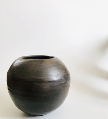 Sphere (Black Pottery) thumb