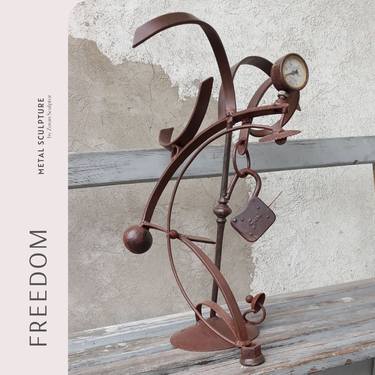 FREEDOM _ ORYGINAL CRAZY METAL SCULPTURE FOR HOME AND GARDEN thumb