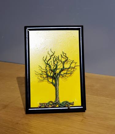Framed tree thumb