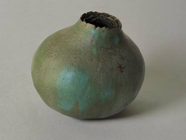 Alien Fruit (Vase) No. 1 thumb