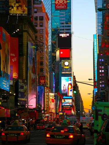 Twilight in Times Square, New York thumb