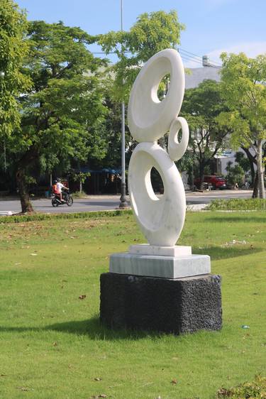 White Marble Art Sculptures Circle Life thumb