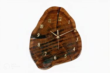 Beautiful Solid wood handmade Antique waterproof Clock thumb