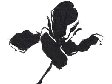 Black graphic flower (print) thumb