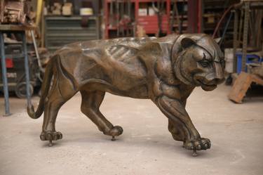 Original Figurative Animal Sculpture by Mher Voskanyan