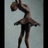En Pointe by Adam Reeder