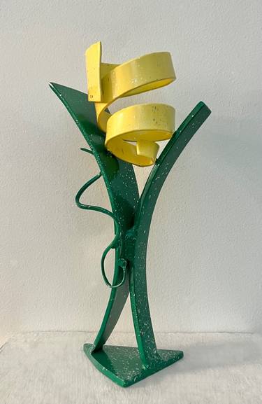 Original Abstract Floral Sculpture by Jordan Parah