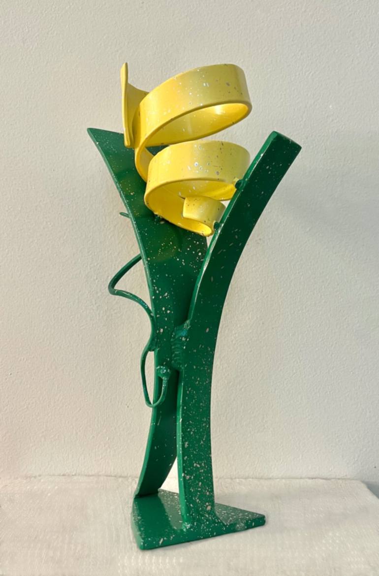 Original Abstract Floral Sculpture by Jordan Parah