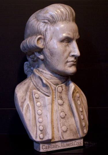 Captain James Cook Bust Australian History Sculpture Endeavour thumb