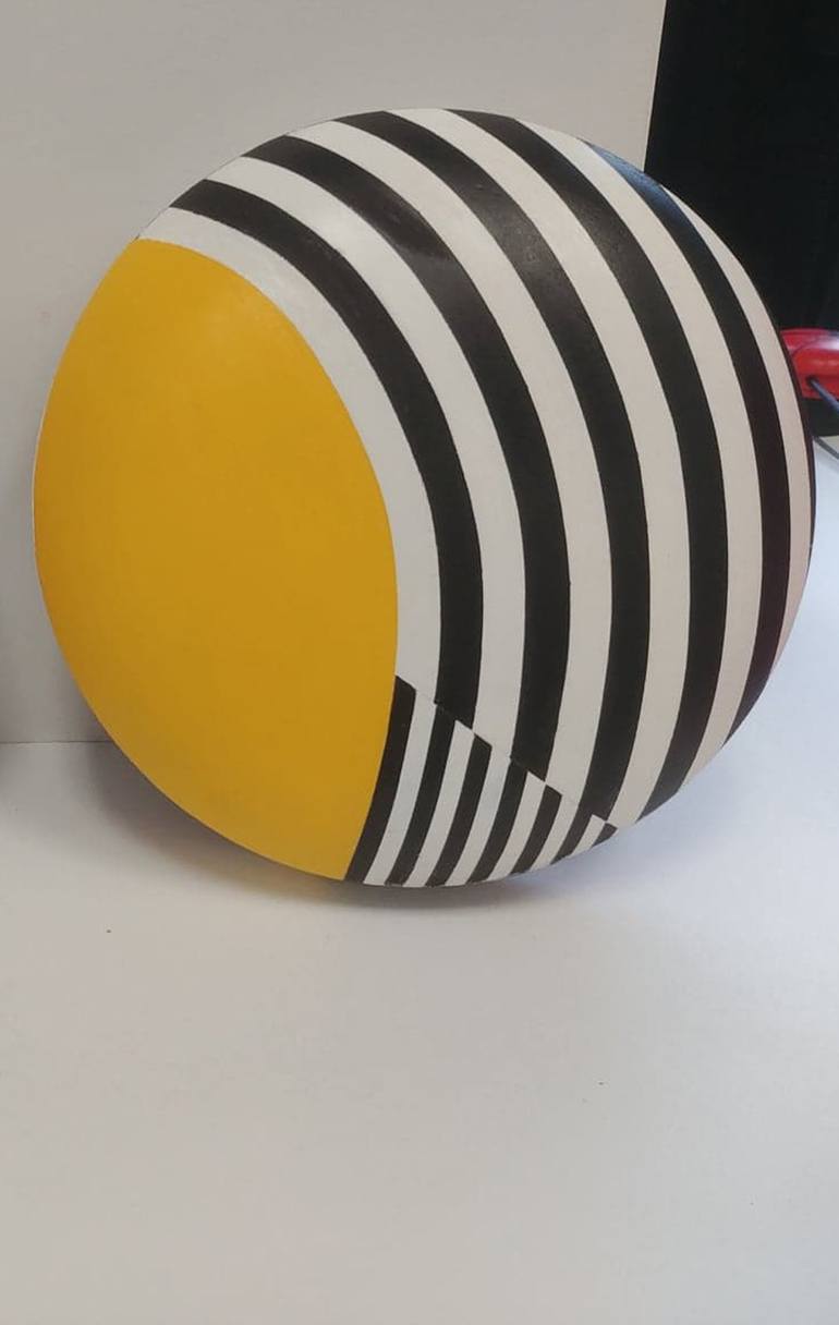 Original Black & White Geometric Sculpture by Vaneesha Advani