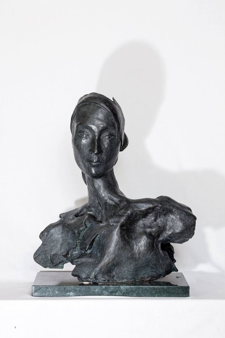 Original Minimalism People Sculpture by Matilde Mancini