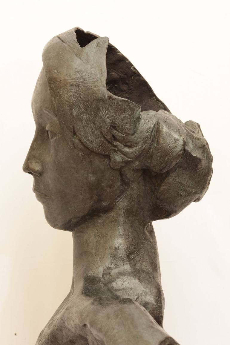 Original Minimalism People Sculpture by Matilde Mancini