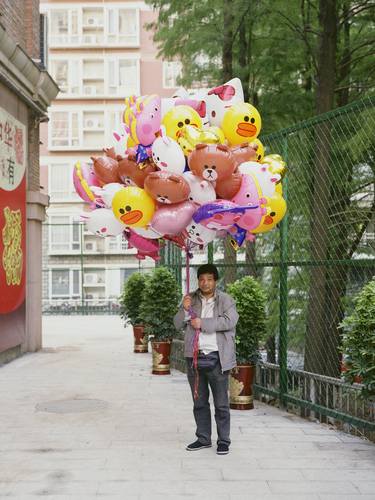 Balloon Seller, Wuhan. thumb