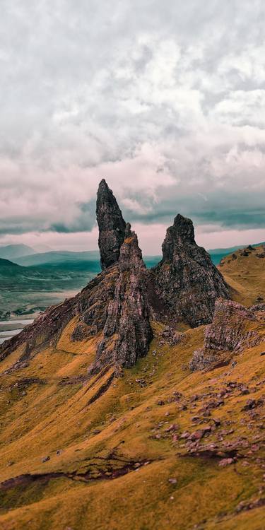 Dramatic Isle of Skye and it's incredible Old Man Storr thumb