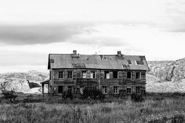 Abandoned house thumb