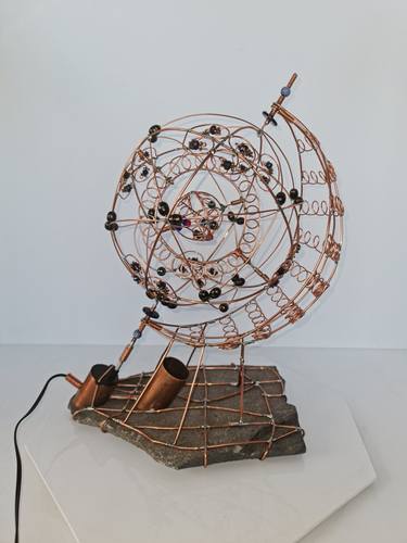 Kinetic astrolabe thumb