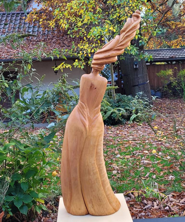 Original Folk Women Sculpture by Heike Lüders