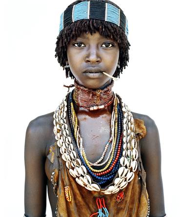 Girl with toothstick / Omo Valley - Ethiopia thumb