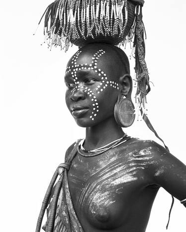 Mursi girl with kalabas thumb