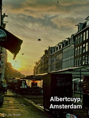 Back of Albertcuyp market, closing time thumb
