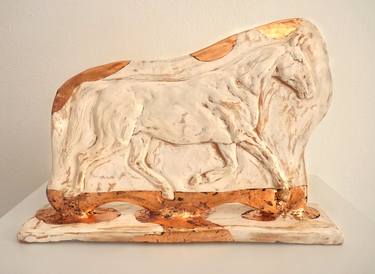 Running horse. White and copper thumb