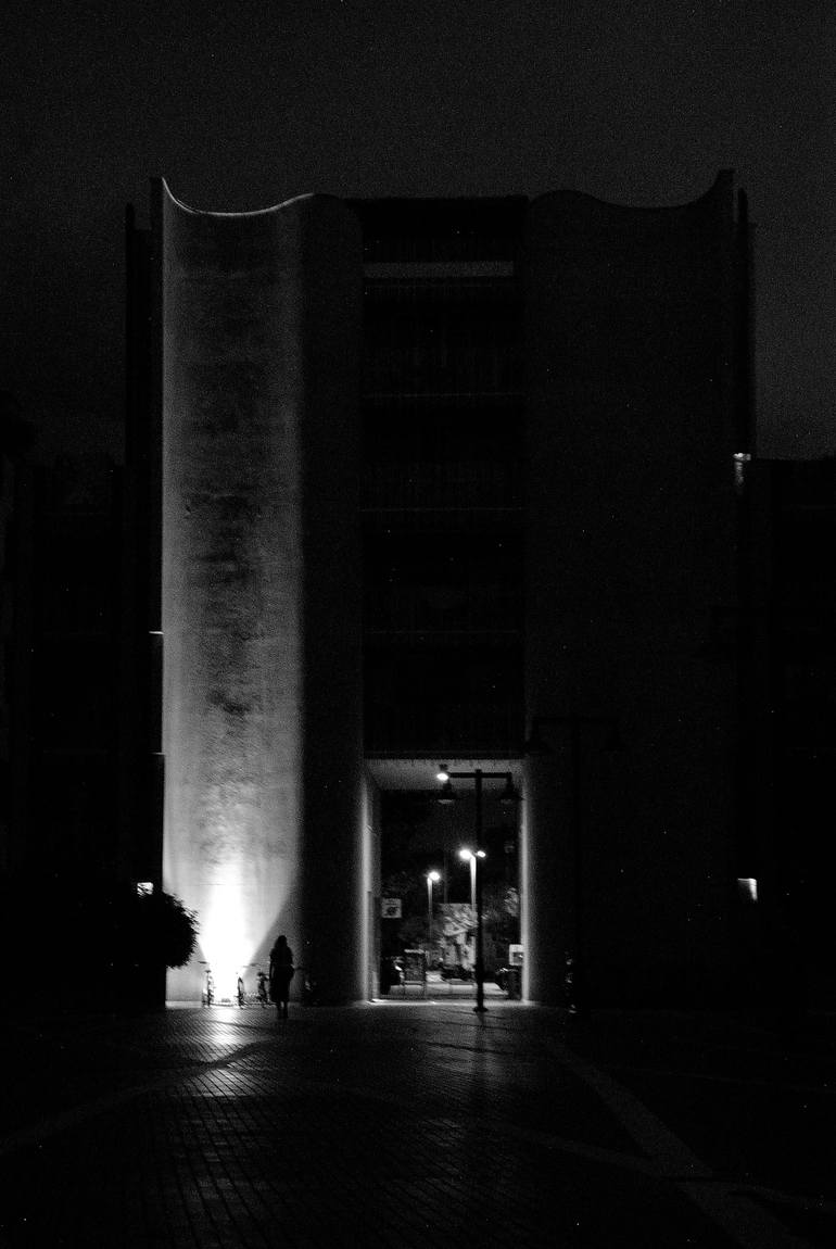 Original Cities Photography by Luca Sacchini | Black & White Art on Paper | Lost in the night