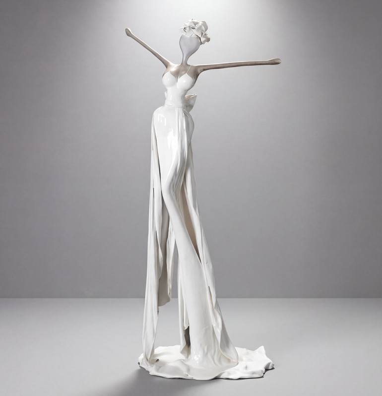 Jade- Jade – Abstract Figurative Sculpture, Based in the USA Original Sculpture by nonos mercedes franziska welte