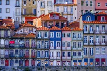Colorful Houses of Porto thumb
