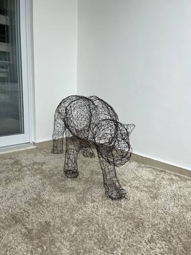 Wire panther thumb