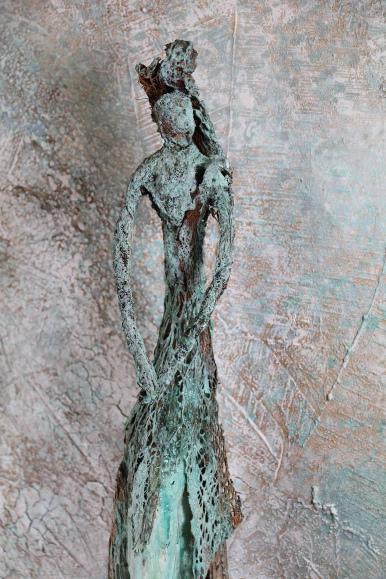 Original Body Sculpture by Christa Riemann