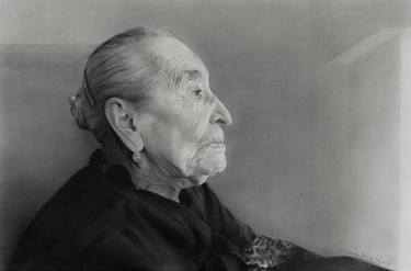 Portrait of Antonia Moya on her centenary thumb