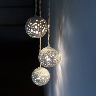 Porcelain Balls Pendant Lamp thumb