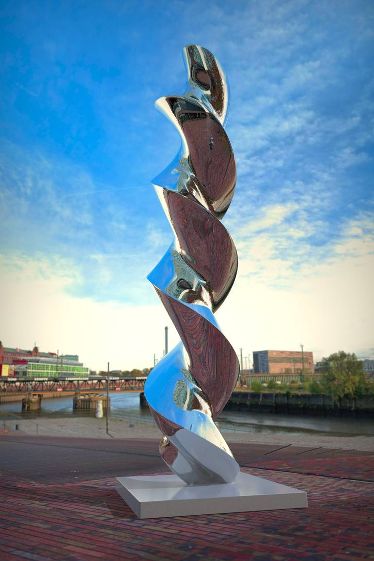 Original Geometric Abstract Sculpture by Daniel Kei Wo